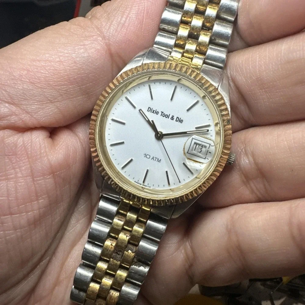 Working Vtg Dixie Tool & Die Quartz Watch‎ 10 ATM Two Tone Date Mens Watch 35mm